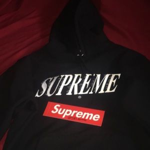 Supreme hoodie